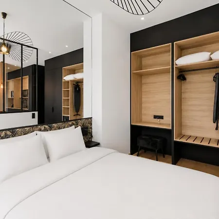 Azurenting - Louvre - T2 Onyx Prestige *