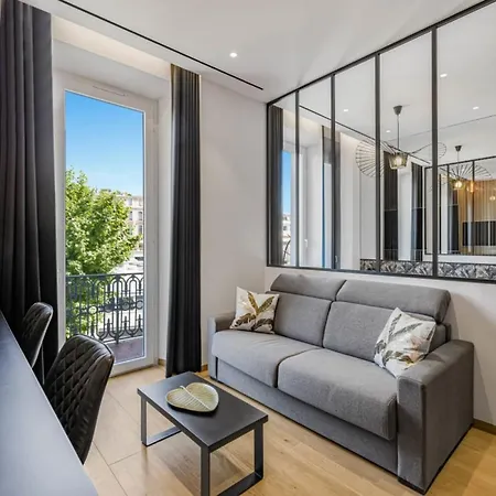 Azurenting - Louvre - T2 Onyx Prestige * Κάννες