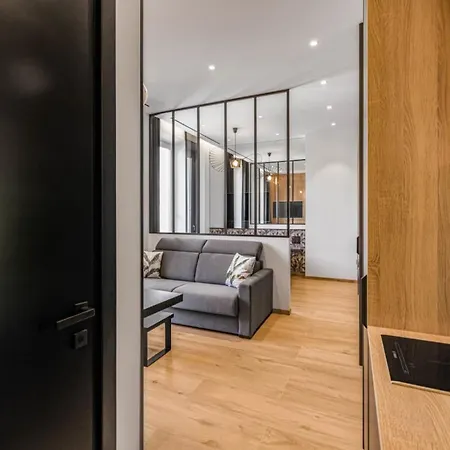Azurenting - Louvre - T2 Onyx Prestige *